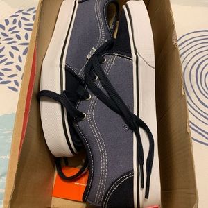 BRAND NEW BLUE/DENIM BLUE VANS